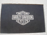 Baldosa grabada de 42x25 cm con logotipo de Harley-Davidson